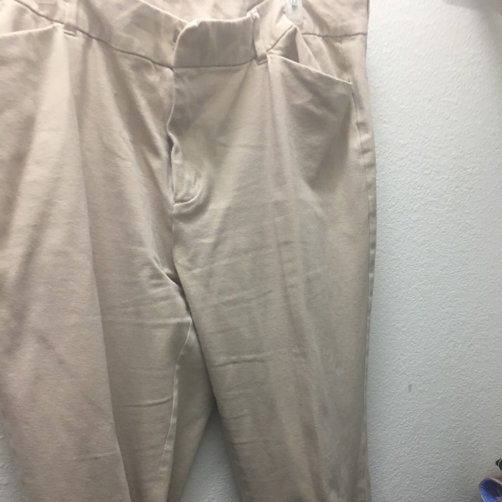 ‼️Sale! ✨ Tan ankle crop pants great condition